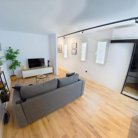 Modern Haven For Urban Explorers By Rems Malaga Bagian luar foto