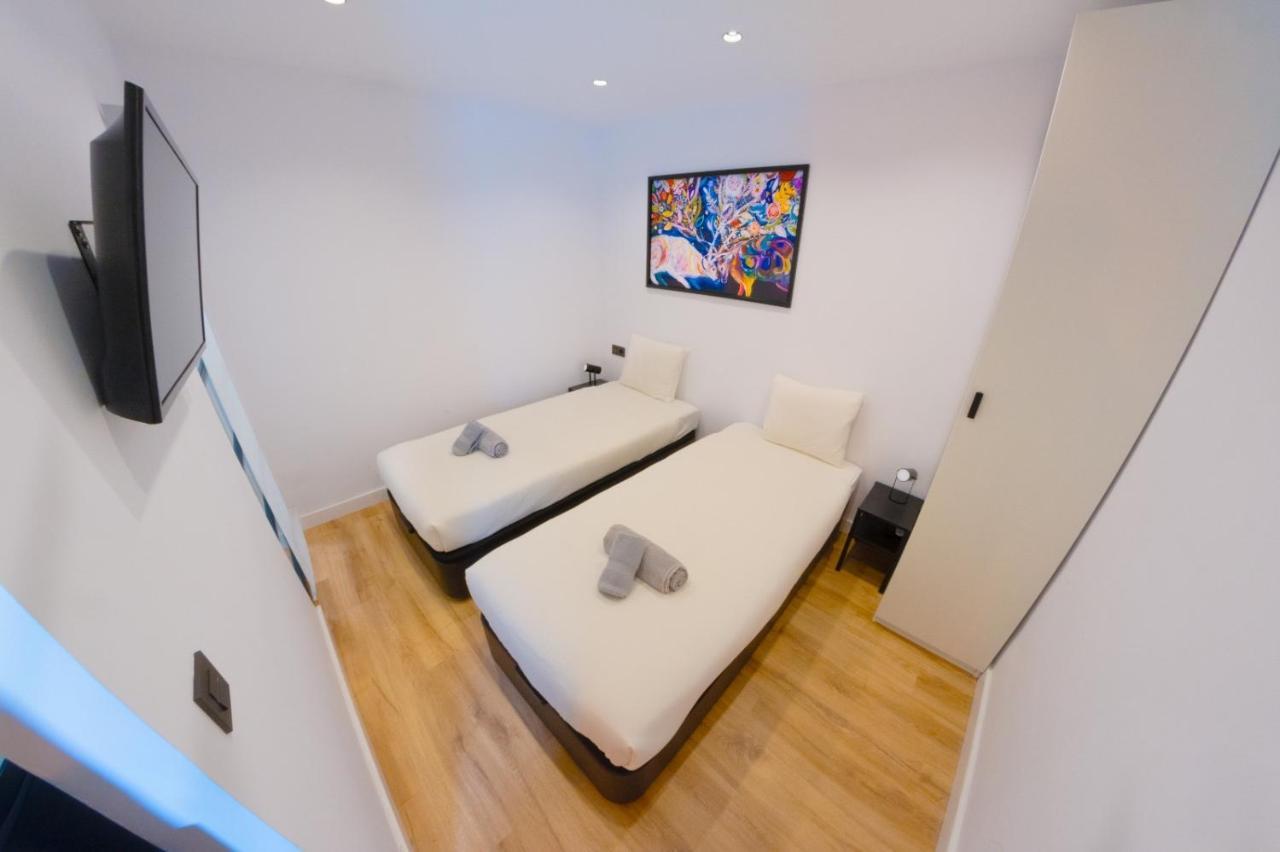 Modern Haven For Urban Explorers By Rems Malaga Bagian luar foto