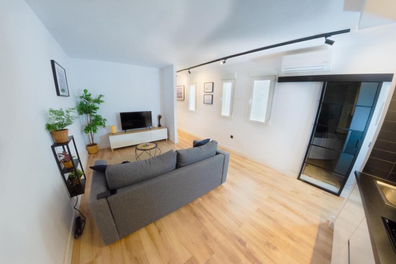 Modern Haven For Urban Explorers By Rems Malaga Bagian luar foto